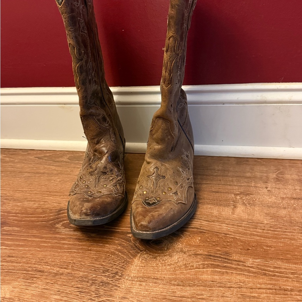 Laredo Brown Heeled Boots